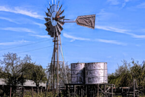 Photo of a windmill in Texas